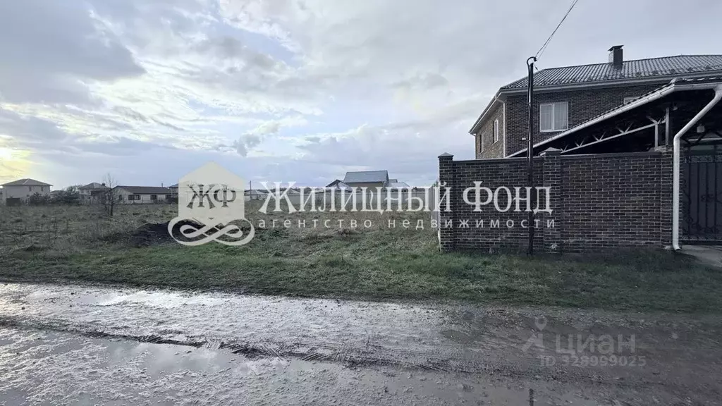 Участок в Курская область, Курский район, Моковский сельсовет, д. ... - Фото 2
