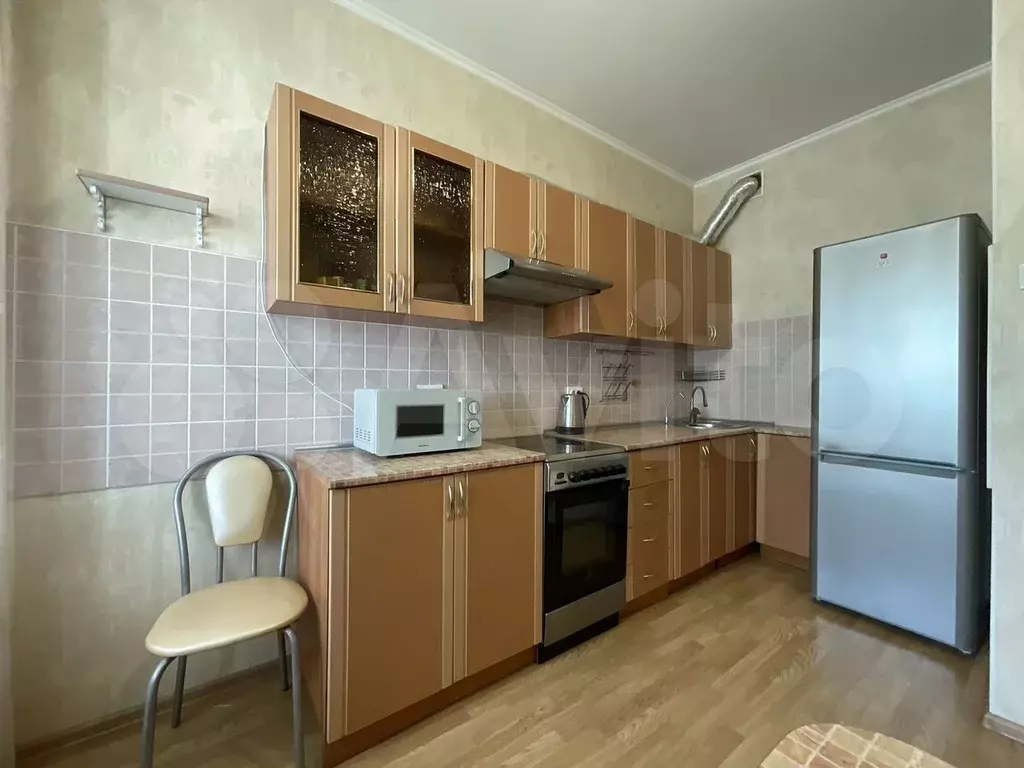 1-к. квартира, 42 м, 12/17 эт. - Фото 0