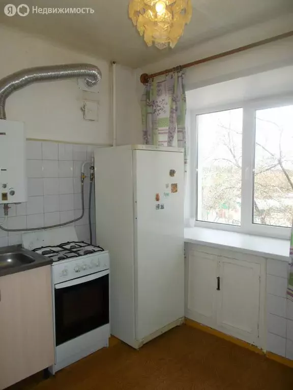 2-комнатная квартира: Шадринск, Октябрьская улица, 1 (41.2 м) - Фото 2