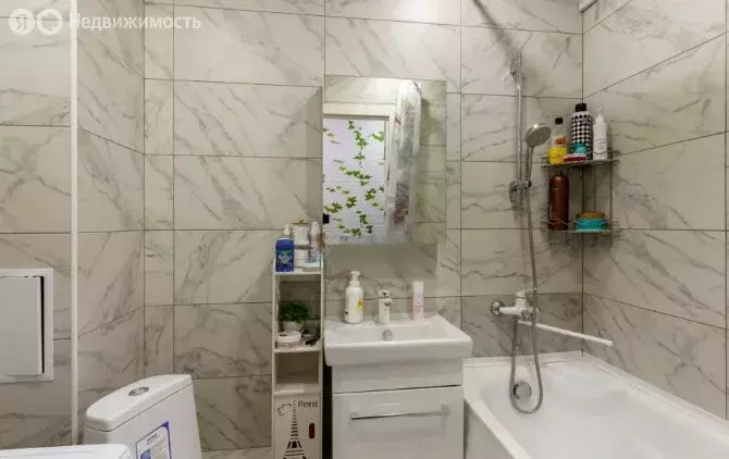 2-комнатная квартира: Тюмень, Одесская улица, 22 (44 м) - Фото 1