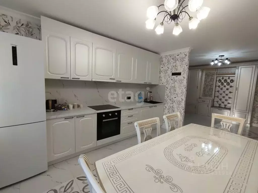 3-к кв. Тюменская область, Тюмень ул. Константина Посьета, 5 (96.0 м) - Фото 1