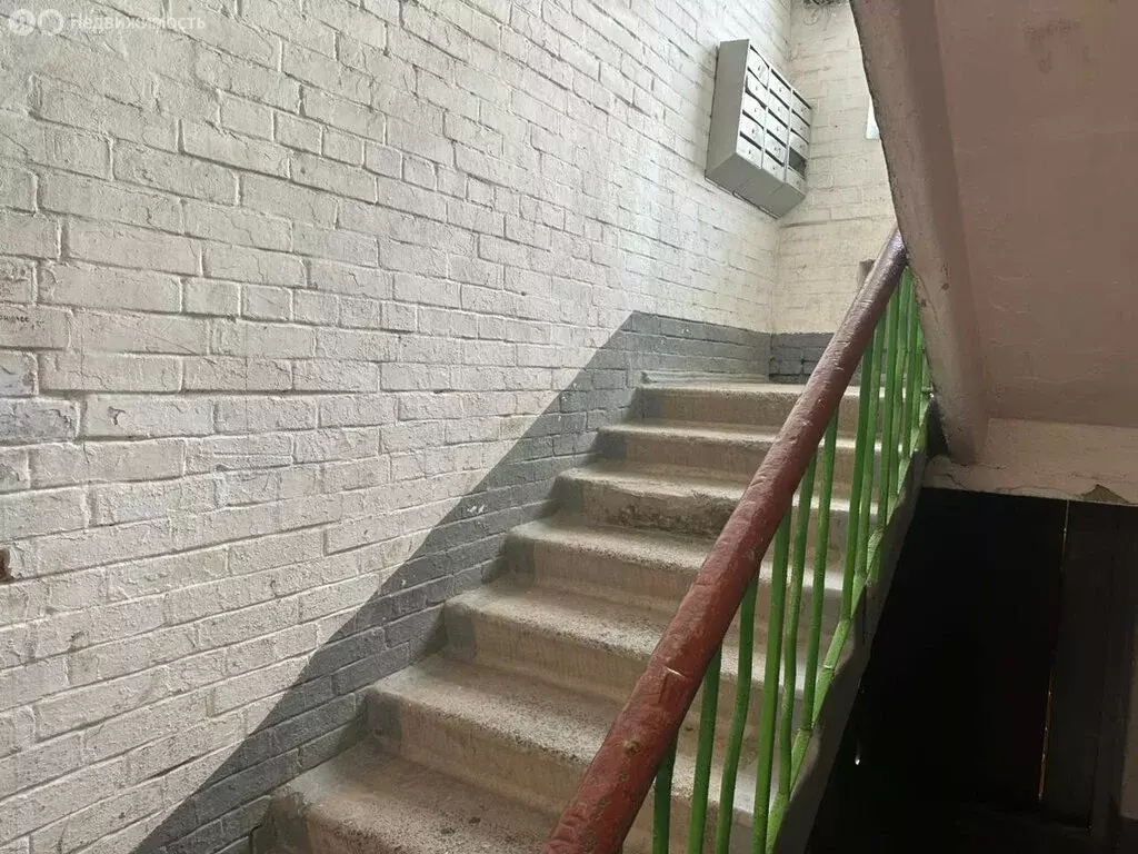 2-комнатная квартира: Артём, улица Вахрушева, 15 (40 м) - Фото 0