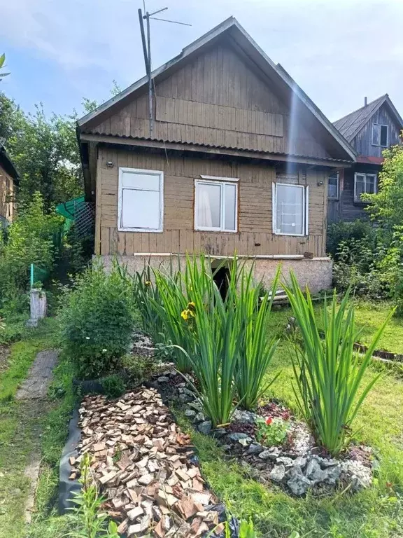 Дом в Свердловская область, Нижний Тагил ул. Пархоменко (25 м) - Фото 1