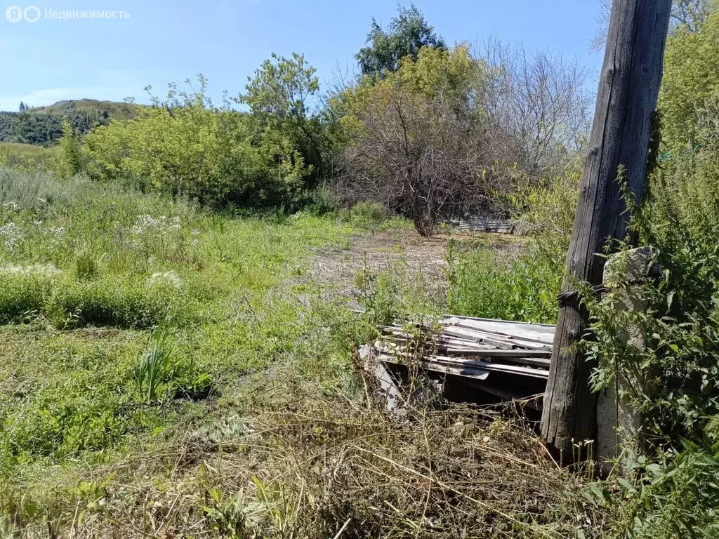 Участок в Еманжелинск, посёлок Батуринский, Больничная улица (18 м) - Фото 1