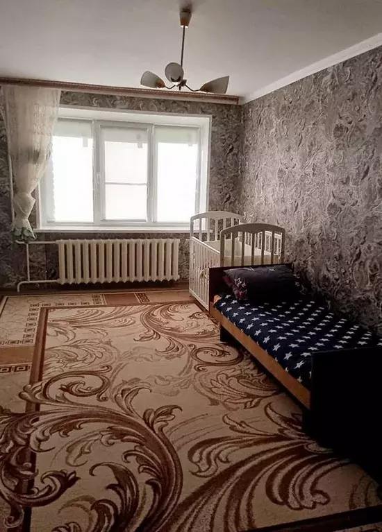 3-к кв. Ленинградская область, Сланцы ул. Максима Горького, 7 (61.0 м) - Фото 1