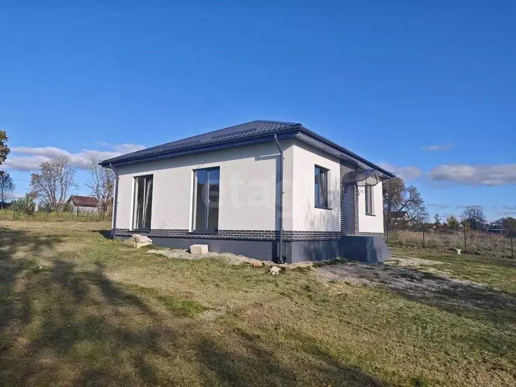 Дом в Калининградская область, Гвардейский муниципальный округ, пос. ... - Фото 1