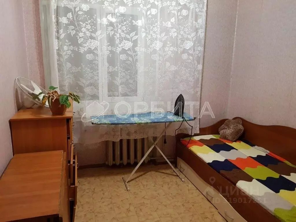 4-к кв. Тюменская область, Тюмень ул. Циолковского, 15 (76.0 м) - Фото 0