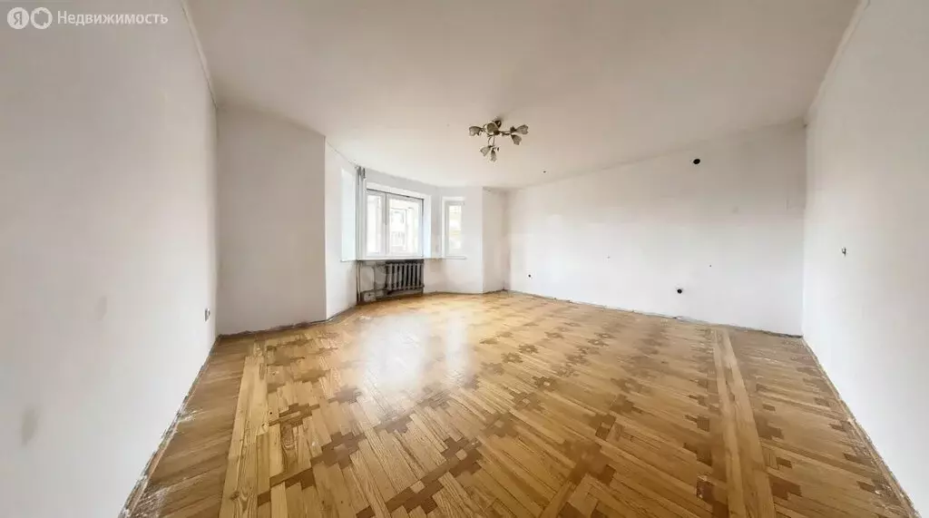 3-комнатная квартира: Калининград, улица Виктора Талалихина, 8 (98 м) - Фото 2