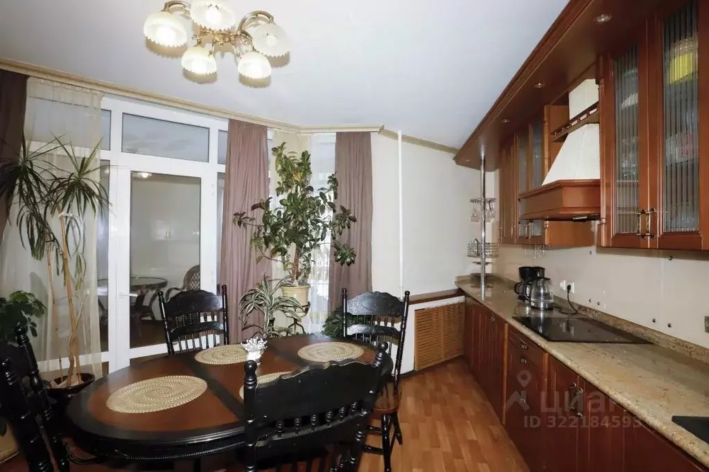 3-к кв. Иркутская область, Иркутск Профсоюзная ул., 6Е (130.8 м) - Фото 1