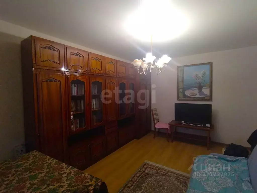 2-к кв. Волгоградская область, Волгоград ул. 8-й Воздушной Армии, 44 ... - Фото 2