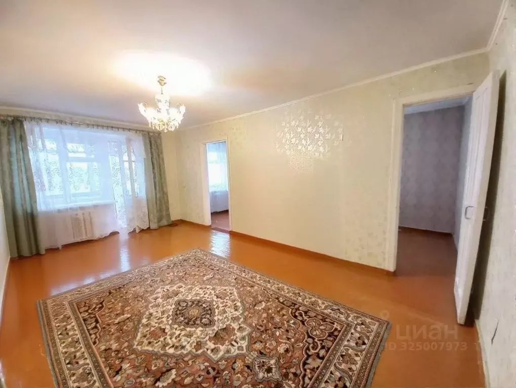 3-к кв. Омская область, Омск Городок Нефтяников мкр, бул. Петухова, 5 ... - Фото 0