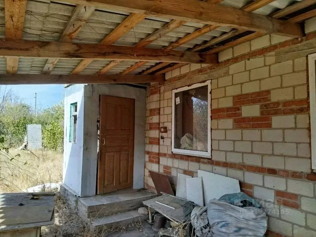 Дом в Ростовская область, Каменск-Шахтинский Изобильный СНТ, ул. ... - Фото 1