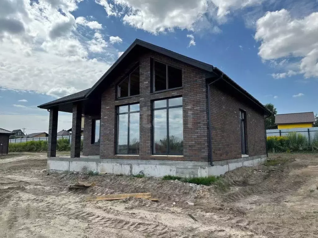 Дом в Брянская область, Брянский район, Снежское с/пос, с. Толмачево  ... - Фото 1