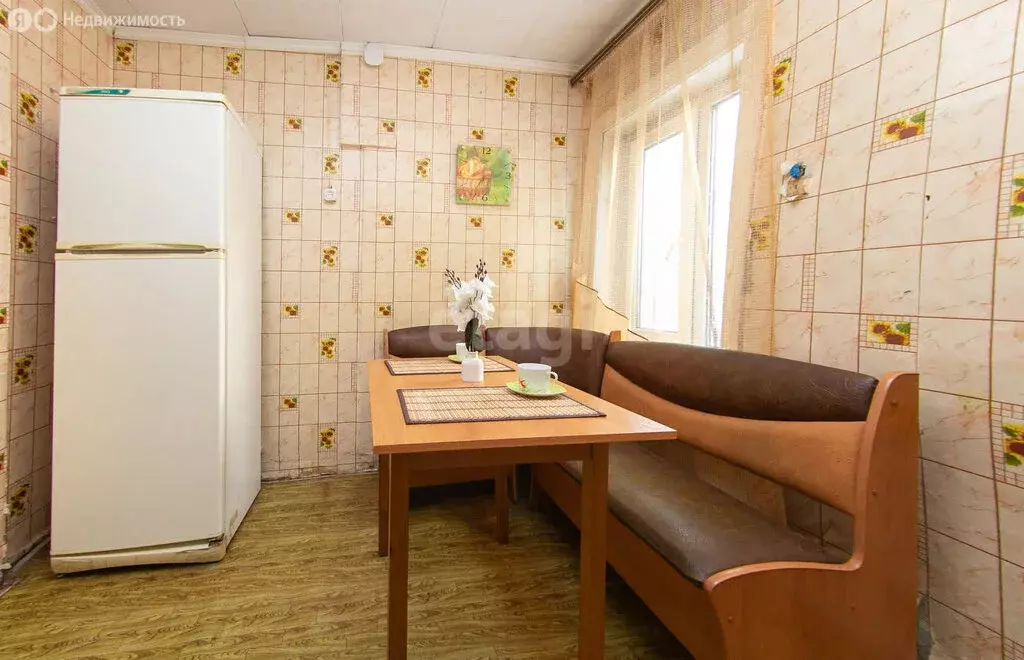 4-комнатная квартира: Томск, улица Набережная Озера, 14А (87 м) - Фото 1