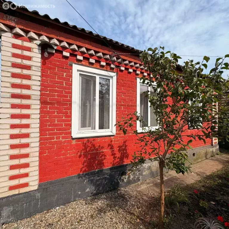 Дом в Апшеронск, улица Тельмана (68.7 м) - Фото 1