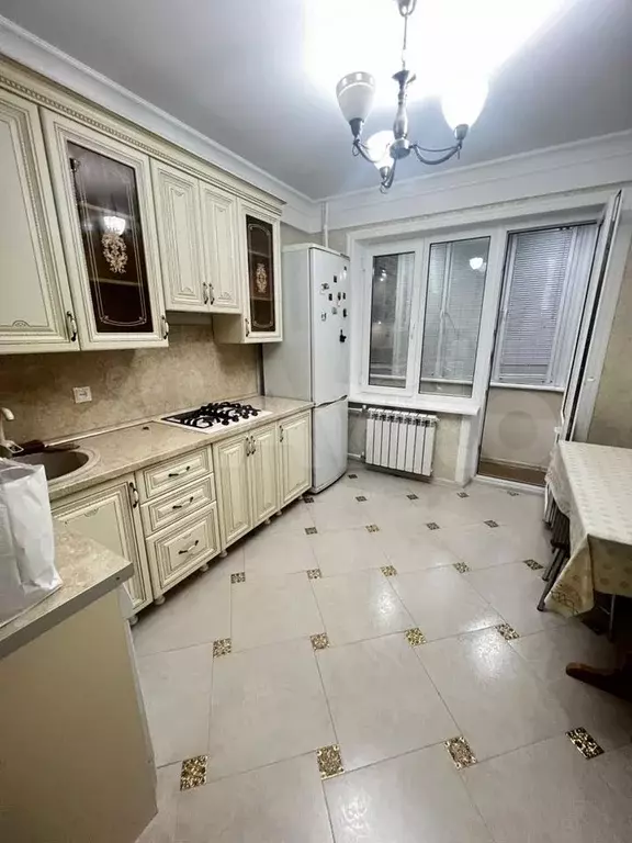 1-к. квартира, 40 м, 7/10 эт. - Фото 1