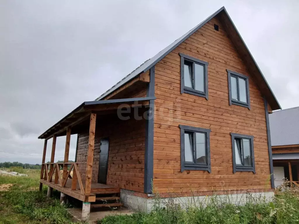 Дом в Башкортостан, Иглинский район, Акбердинский сельсовет, с. ... - Фото 1