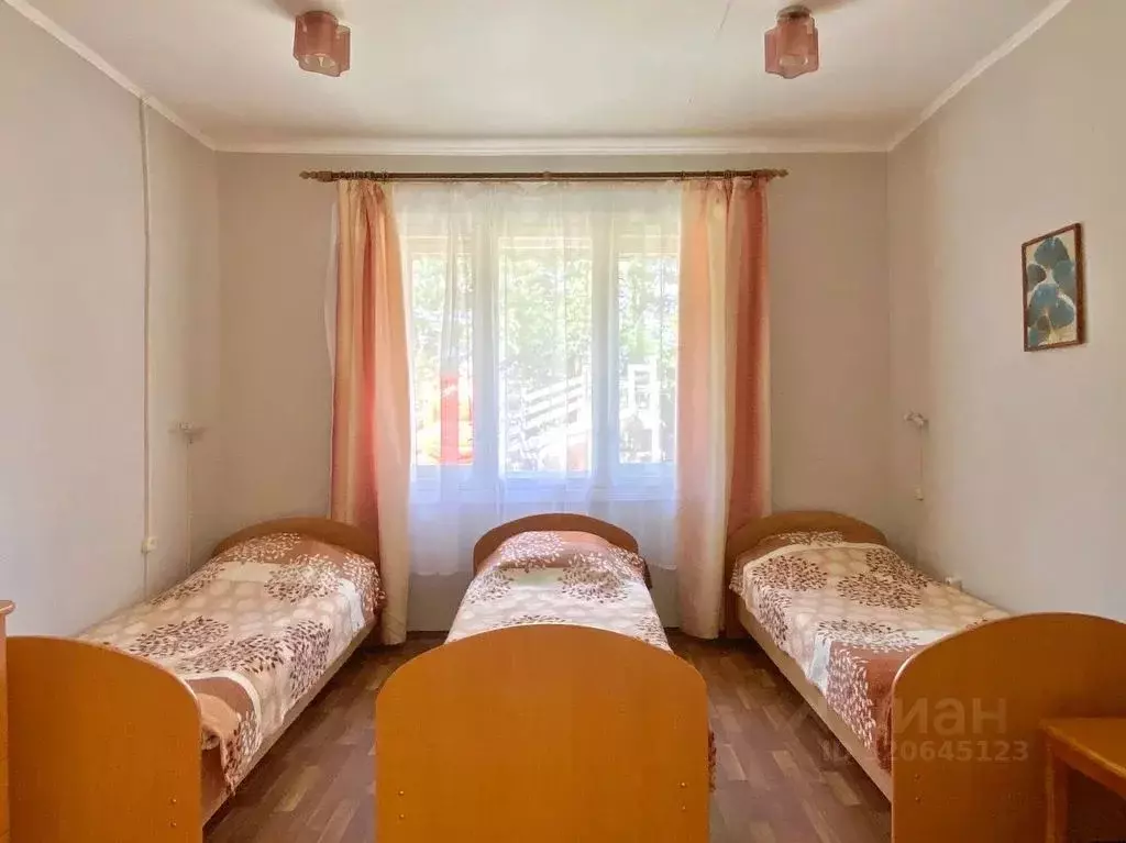 Комната Бурятия, Баргузинский район, с. Максимиха Школьная ул., 5А - Фото 0