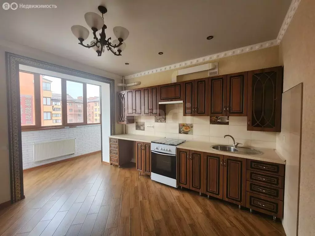 2-комнатная квартира: Владикавказ, улица Генерала Дзусова, 6А (68 м) - Фото 1