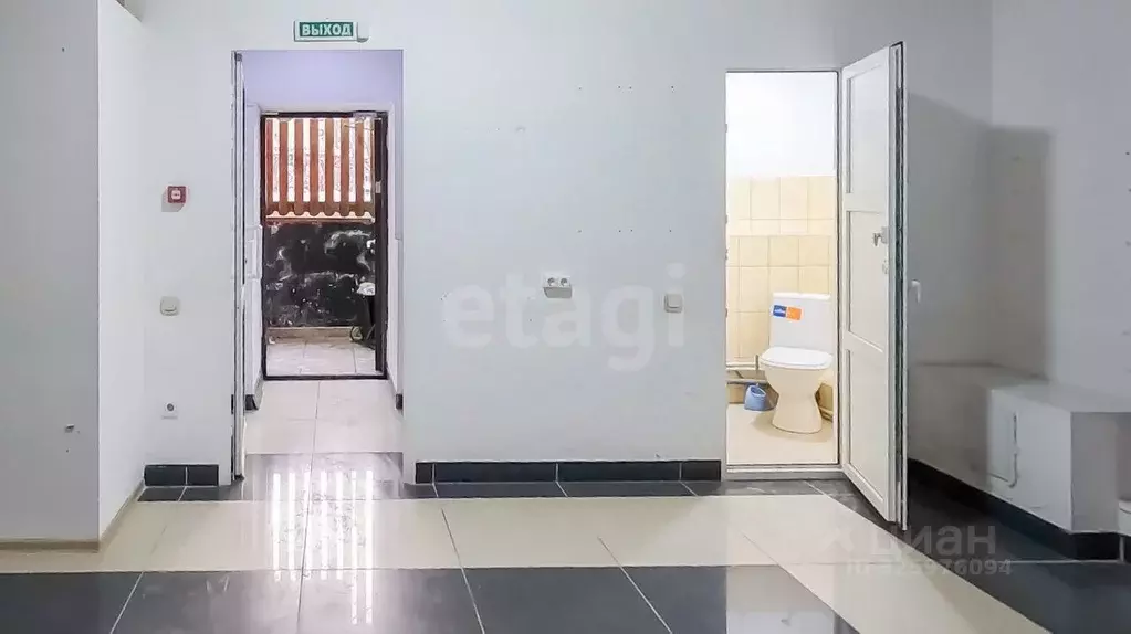 Помещение свободного назначения в Тюменская область, Тюмень ул. ... - Фото 1