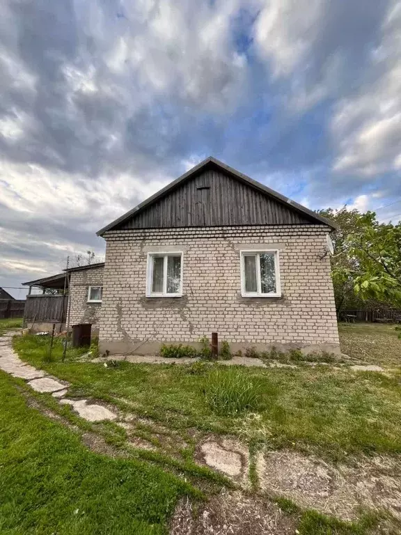 Дом в Саратовская область, Марксовский район, Липовское муниципальное ... - Фото 0