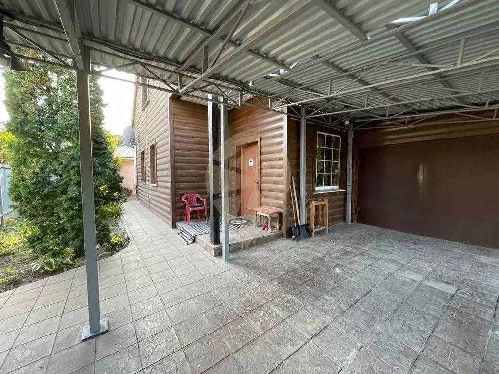 Дом в Белгородская область, Старооскольский городской округ, с. ... - Фото 1