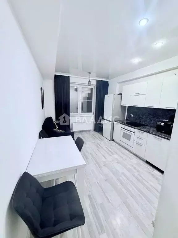 2-к кв. Бурятия, Улан-Удэ ул. Калашникова, 11Б/1 (67.8 м) - Фото 2