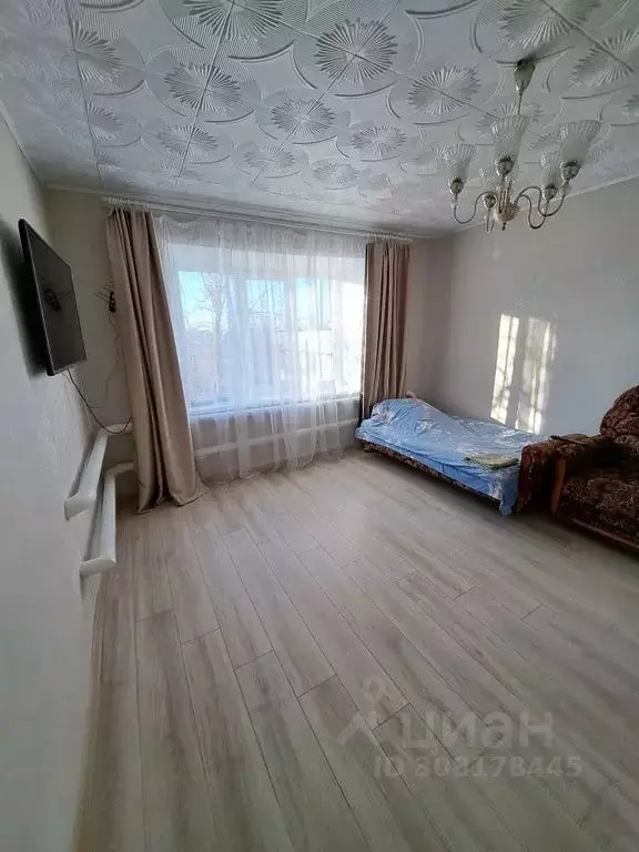 2-к кв. Волгоградская область, Котельниково Волгоградская ул., 72 ... - Фото 1