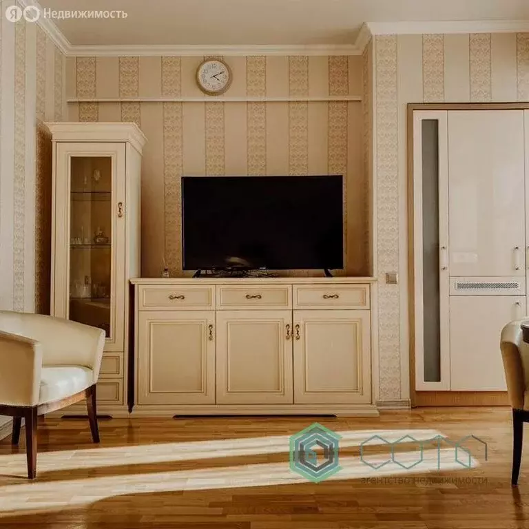 Квартира-студия: Калининград, улица Юрия Гагарина, 1 (41.3 м) - Фото 2