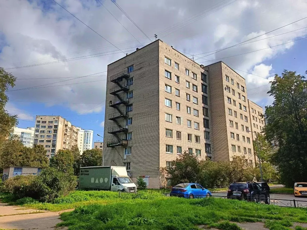 Комната Санкт-Петербург ул. Беринга, 32К2 (18.0 м) - Фото 1
