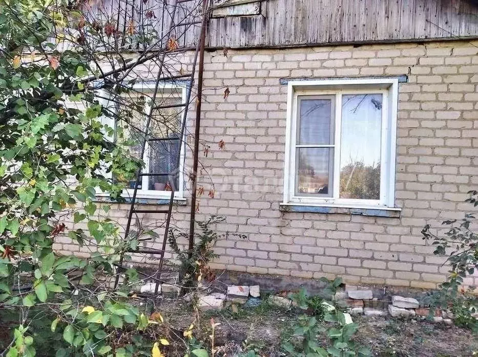 Дом в Волгоградская область, Калачевский район, Крепинское с/пос, пос. ... - Фото 1