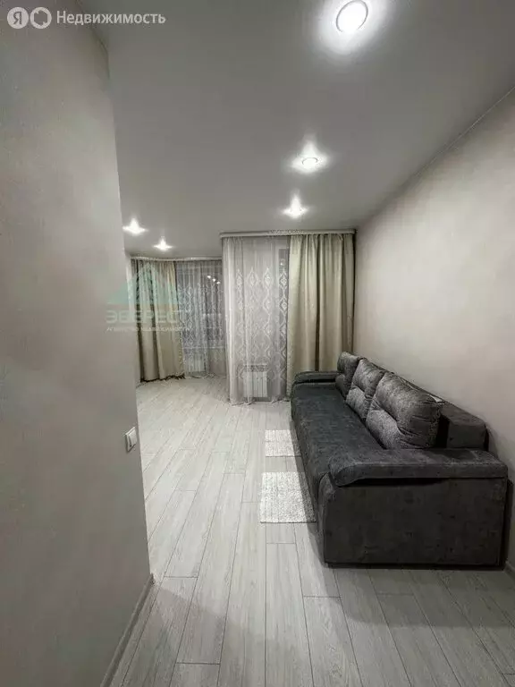 Квартира-студия: Абакан, улица Генерала Тихонова, 8/2 (27.8 м) - Фото 1