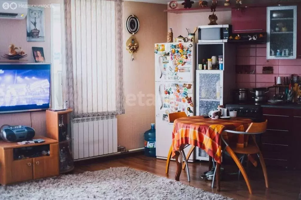 3-комнатная квартира: Челябинск, улица Комарова, 116 (61 м) - Фото 0