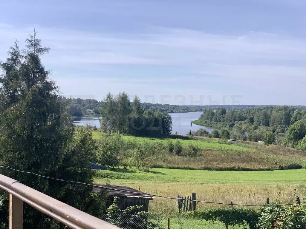 Дом в Новгородская область, Новгородский район, Савинское с/пос, д. ... - Фото 1