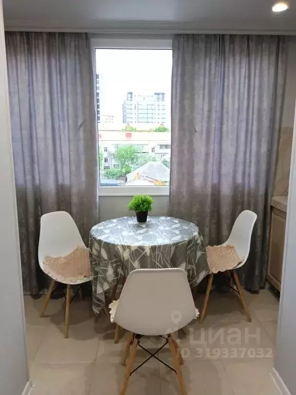 2-к кв. Кабардино-Балкария, Нальчик ул. Захарова, 105 (50.0 м) - Фото 0