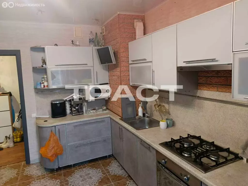 3-комнатная квартира: Воронеж, улица Генерала Лизюкова, 85 (64 м) - Фото 1