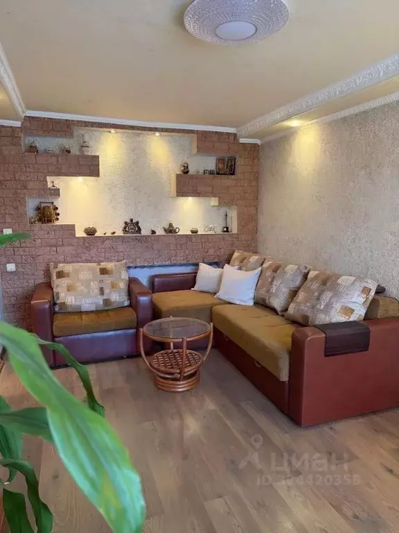 2-к кв. Тюменская область, Тюмень ул. Газовиков, 24 (44.4 м) - Фото 1