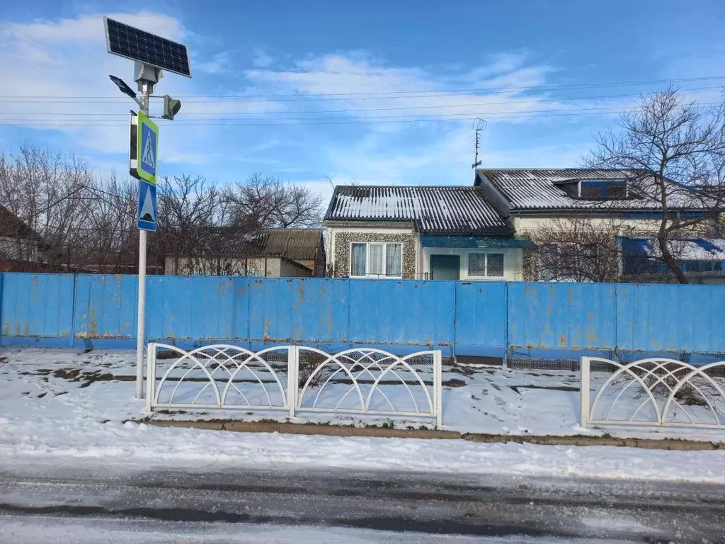 Коттедж в Краснодарский край, Гулькевичский район, Союз Четырех ... - Фото 1