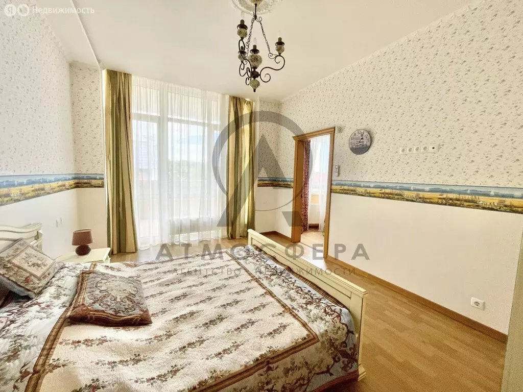 3-комнатная квартира: село Ольгинка, улица Гаврилова, 20 (113.8 м) - Фото 1