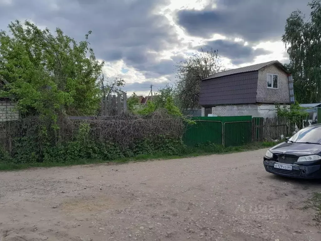 Дом в Саратовская область, Балаковский район, Быково-Отрогское ... - Фото 1