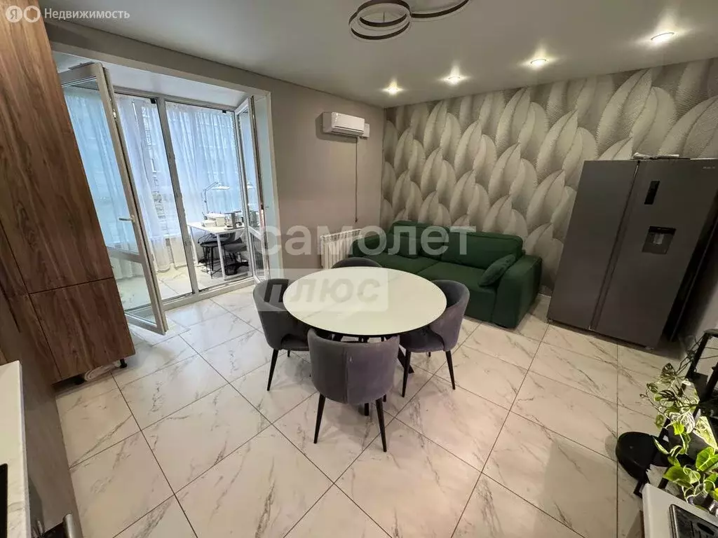 4-комнатная квартира: Медведево, посёлок городского типа Медведево, ... - Фото 2