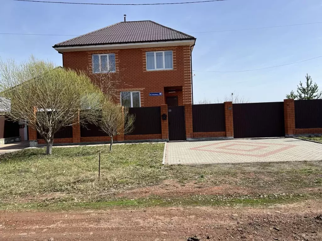 Дом в Челябинская область, Копейский городской округ, с. Калачево пер. ... - Фото 1