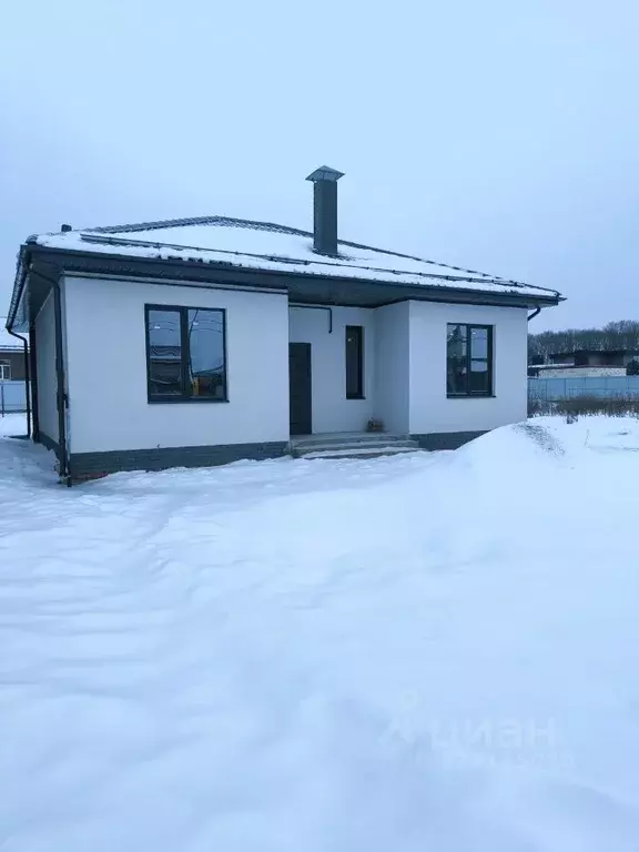 Дом в Курская область, Курский район, Моковский сельсовет, д. 2-я ... - Фото 1