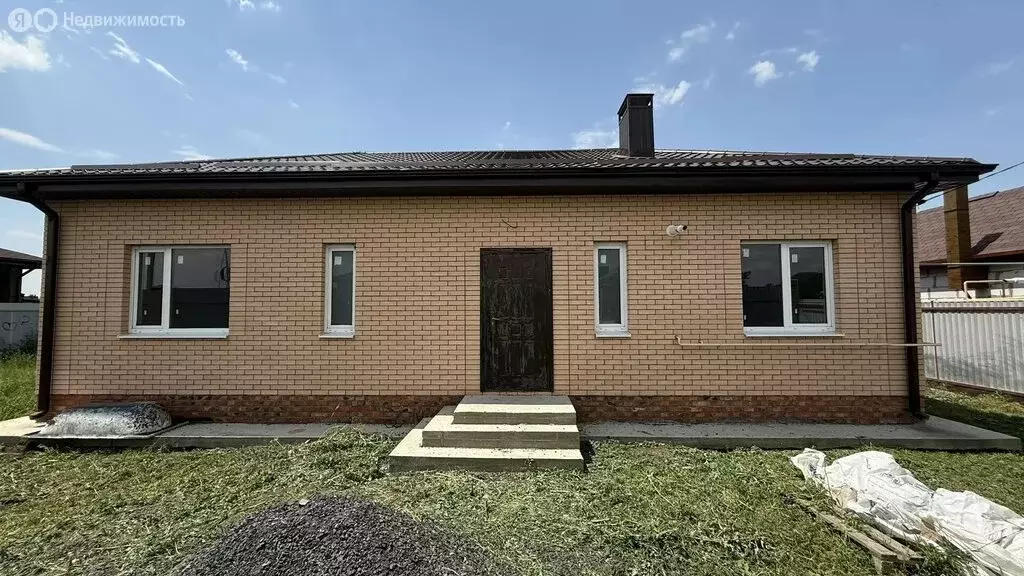 Дом в село Пешково, Молодёжная улица, 28 (100 м) - Фото 1