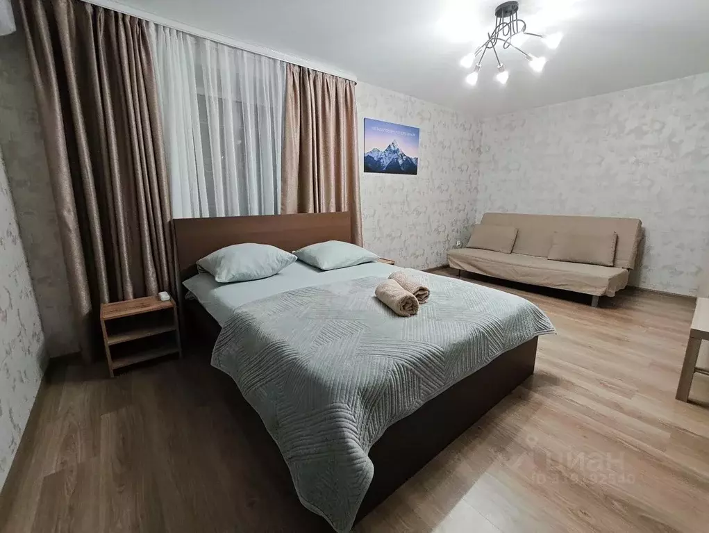 3-к кв. Ростовская область, Шахты Индустриальная ул., 1Б (72.0 м) - Фото 1