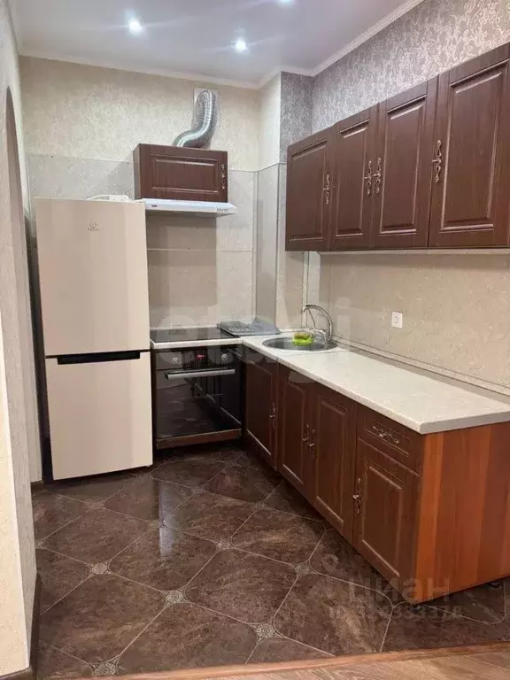 Студия Тюменская область, Тюмень ул. Тимофея Чаркова, 79к1 (32.0 м) - Фото 1