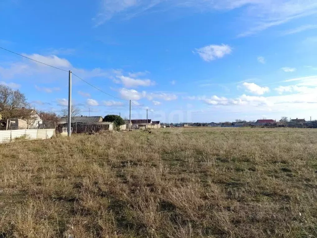 Участок в Крым, Черноморский район, Окуневское с/пос, с. Громово  ... - Фото 1