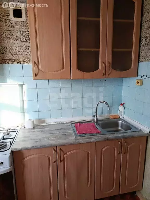 3-комнатная квартира: Черняховск, улица Победы, 37 (61 м) - Фото 1