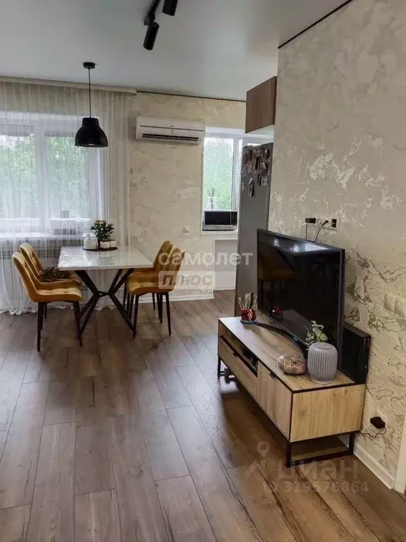3-к кв. Тюменская область, Тюмень ул. Республики, 169 (55.5 м) - Фото 1