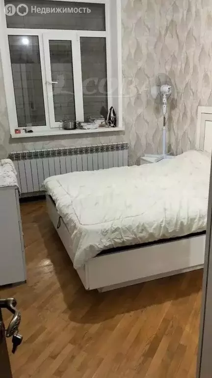 3-комнатная квартира: Махачкала, улица Перова, 9 (85 м) - Фото 1